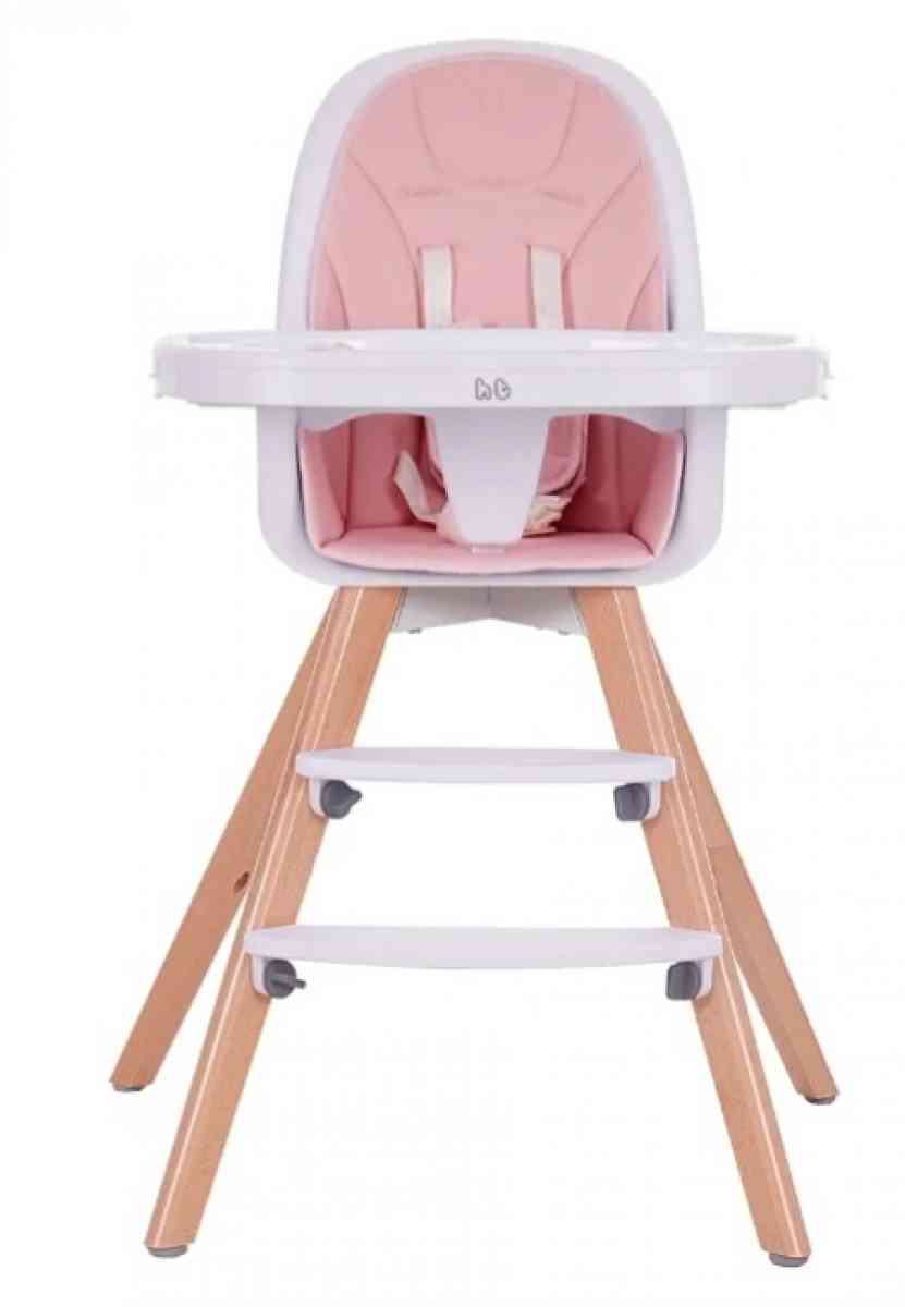 HM Tech high chair