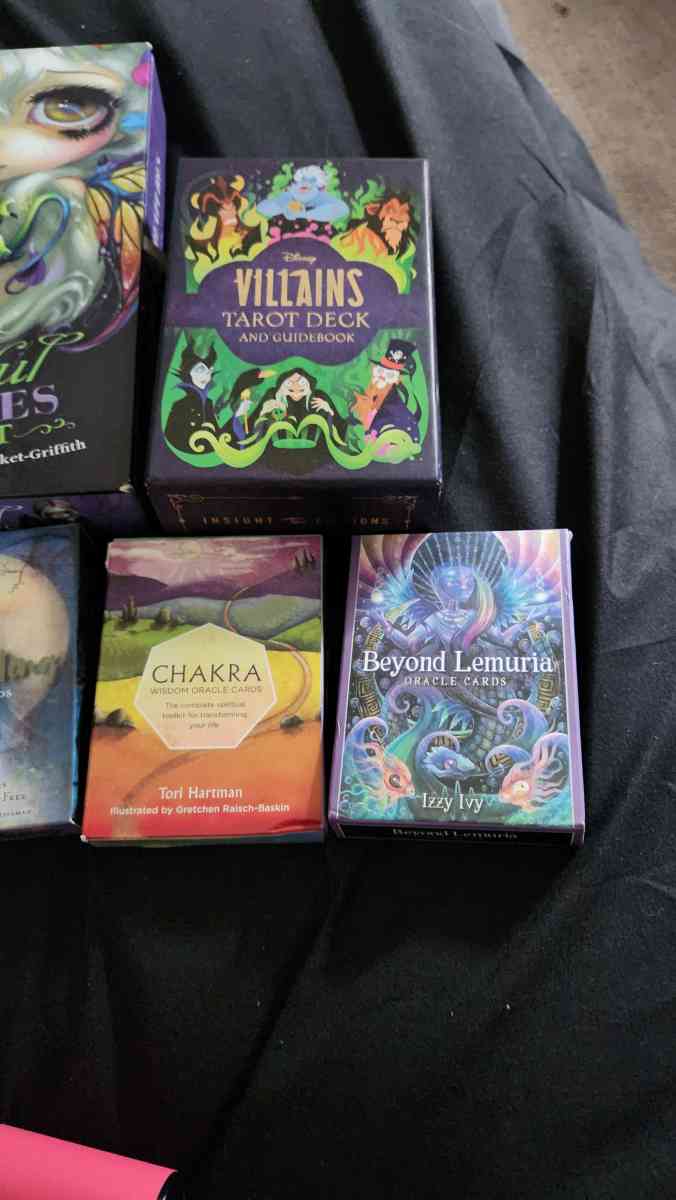 Tarot Oracle and Ruins Readings