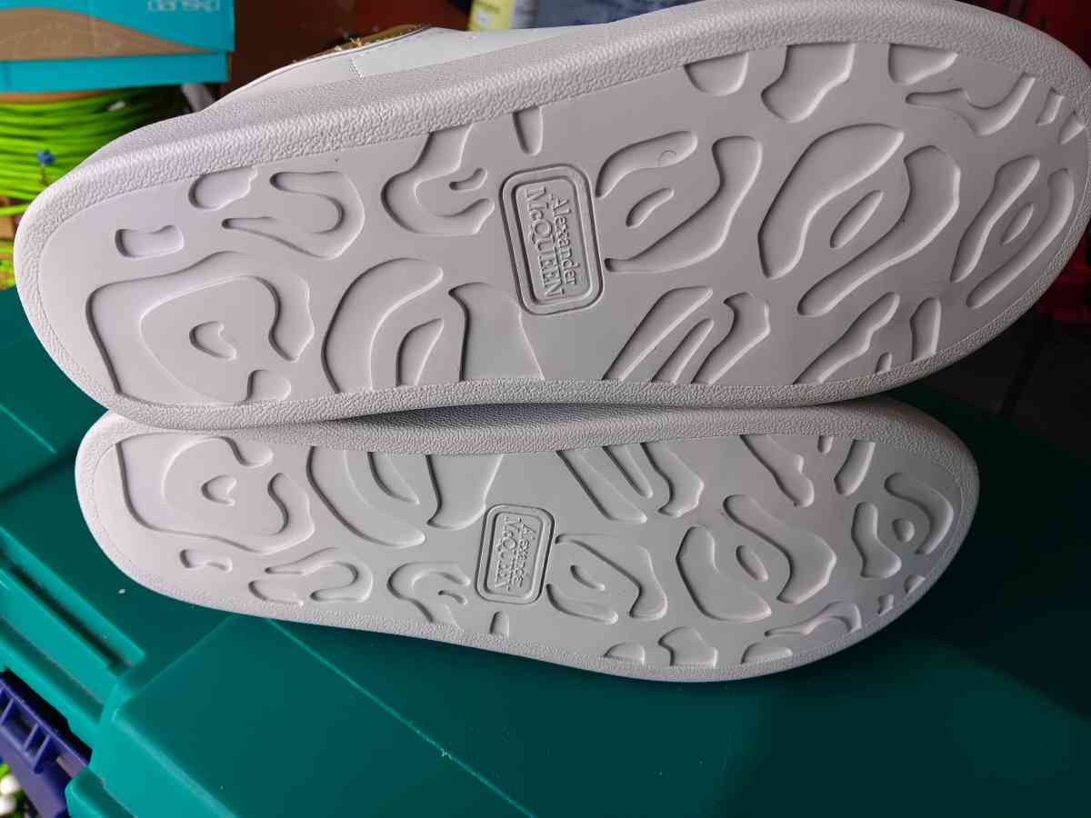 Alexander McQueen white fashion sheakers