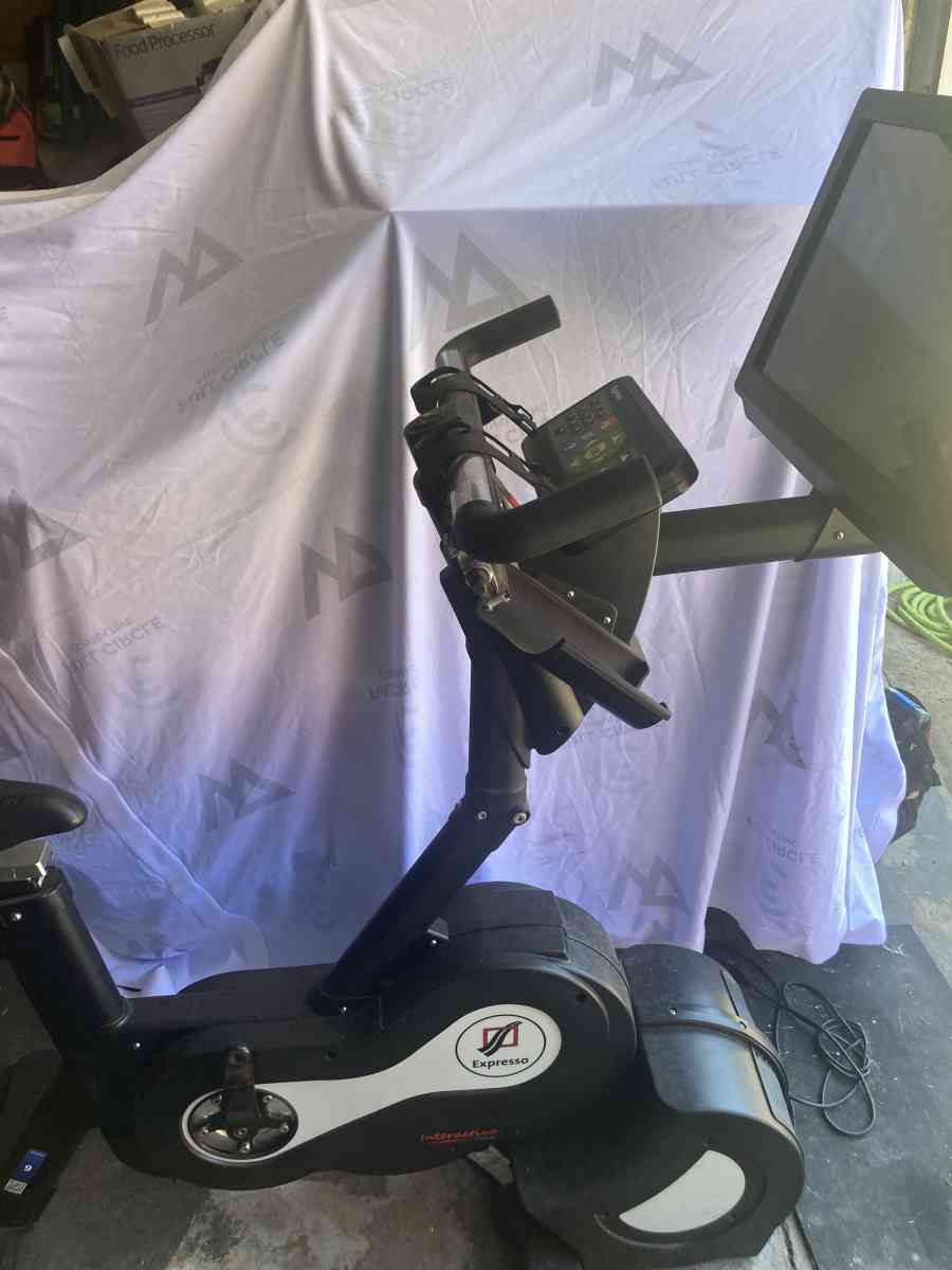 Expresso S3u Interactive Upright Exercise Bike
