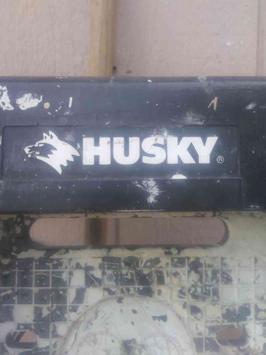 8ft husky latter