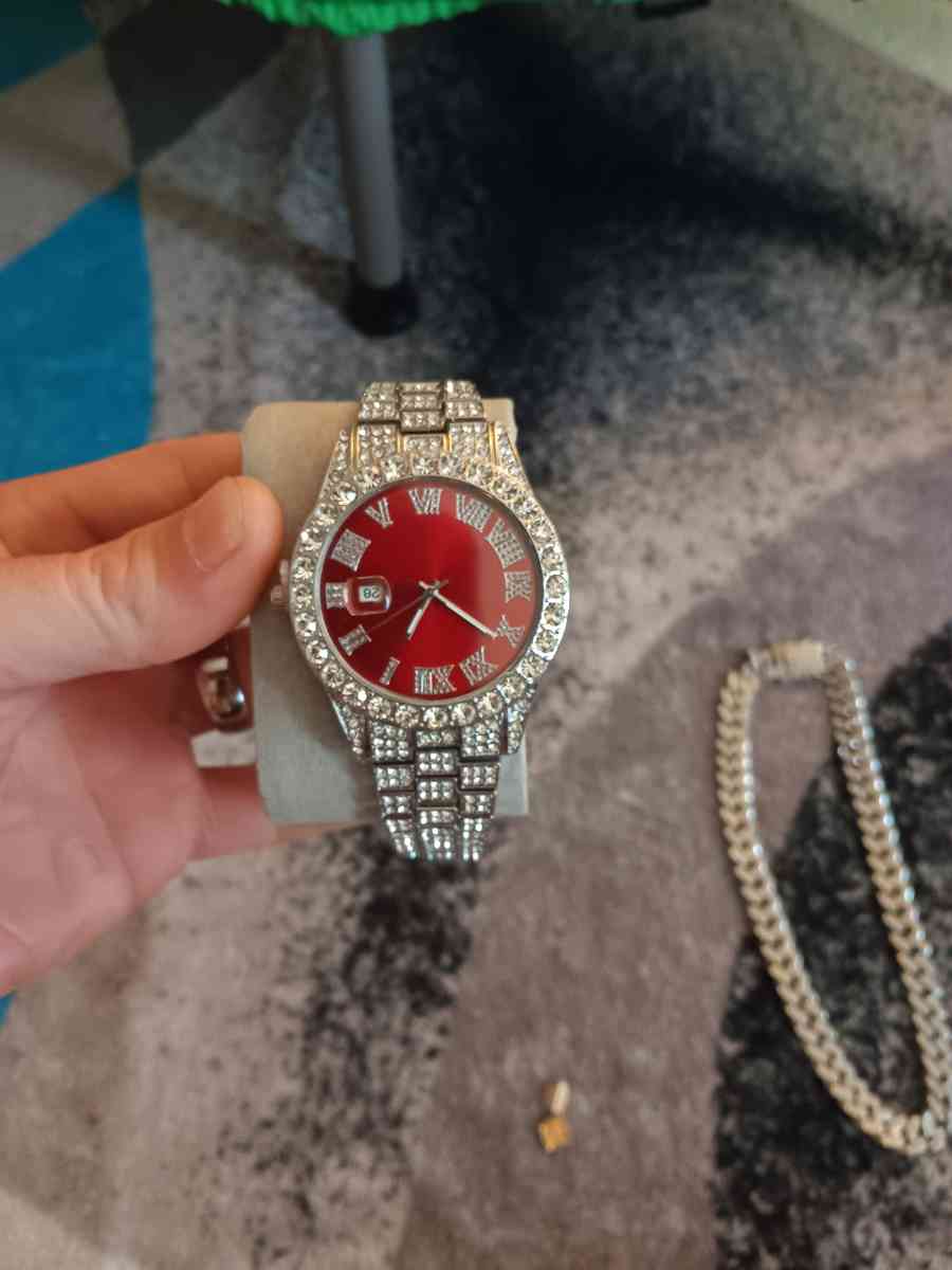 watches necklaces and braclet