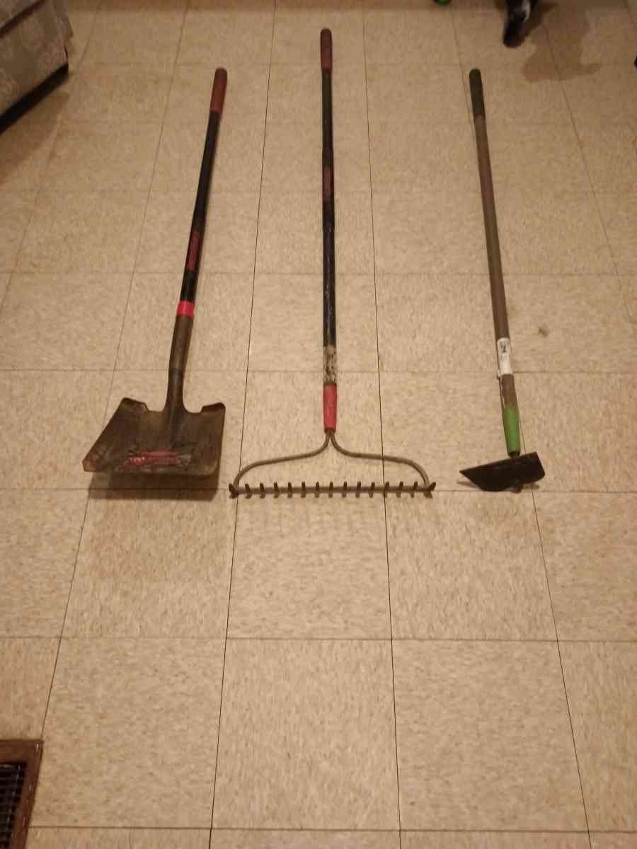 shovels rakes hoe headge trimers probe ro