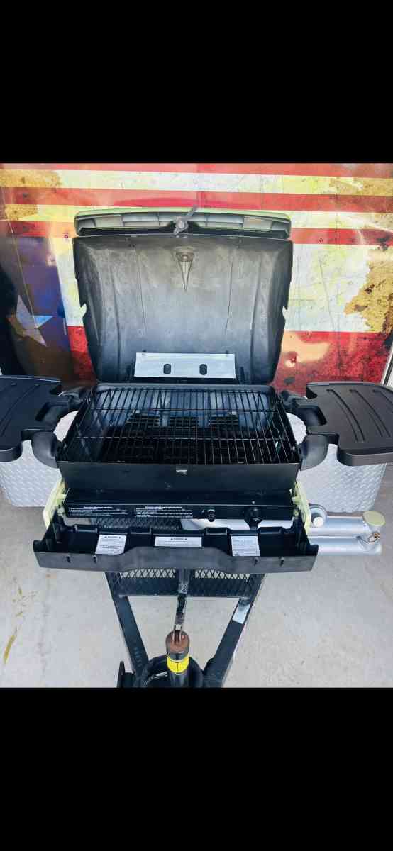 Tailgate party trailer