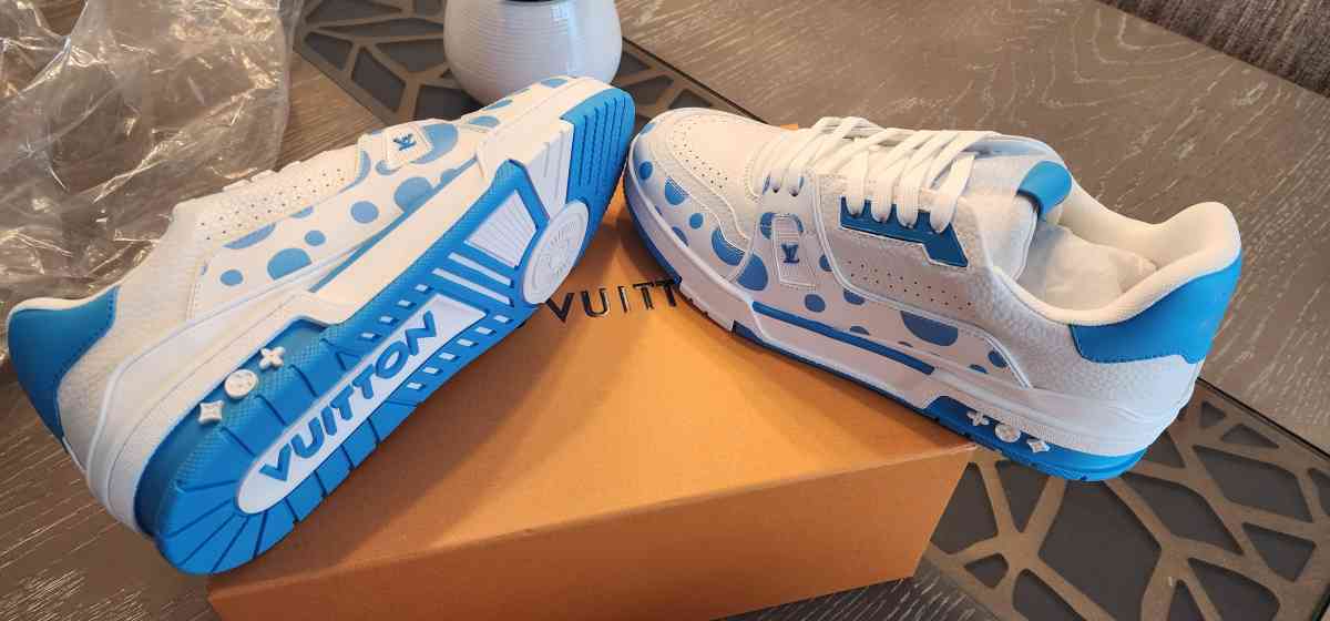 Louis Vuitton Sneakers