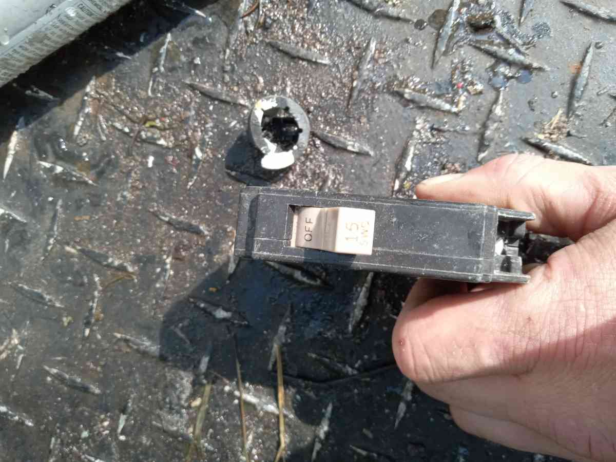 Eaton CH 15 Amp Breaker