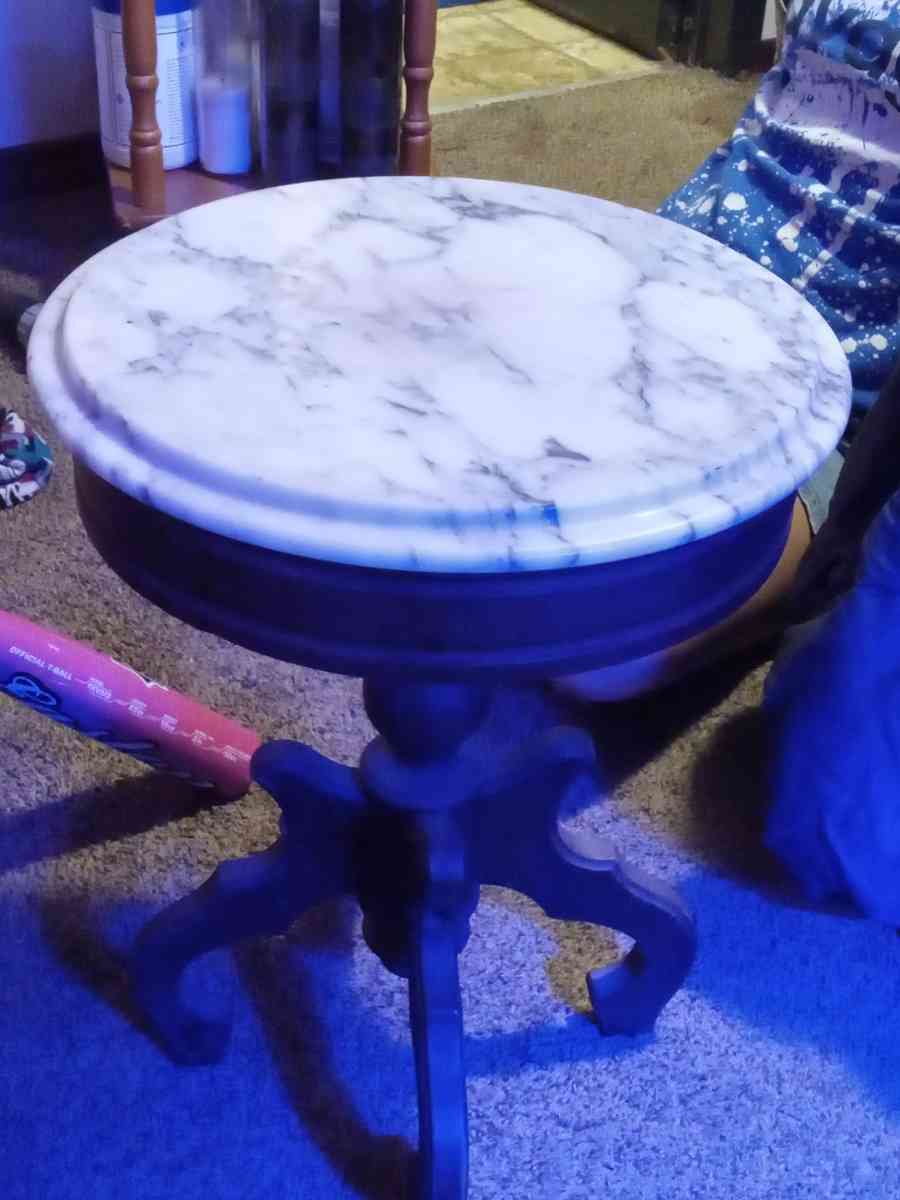 marble round table