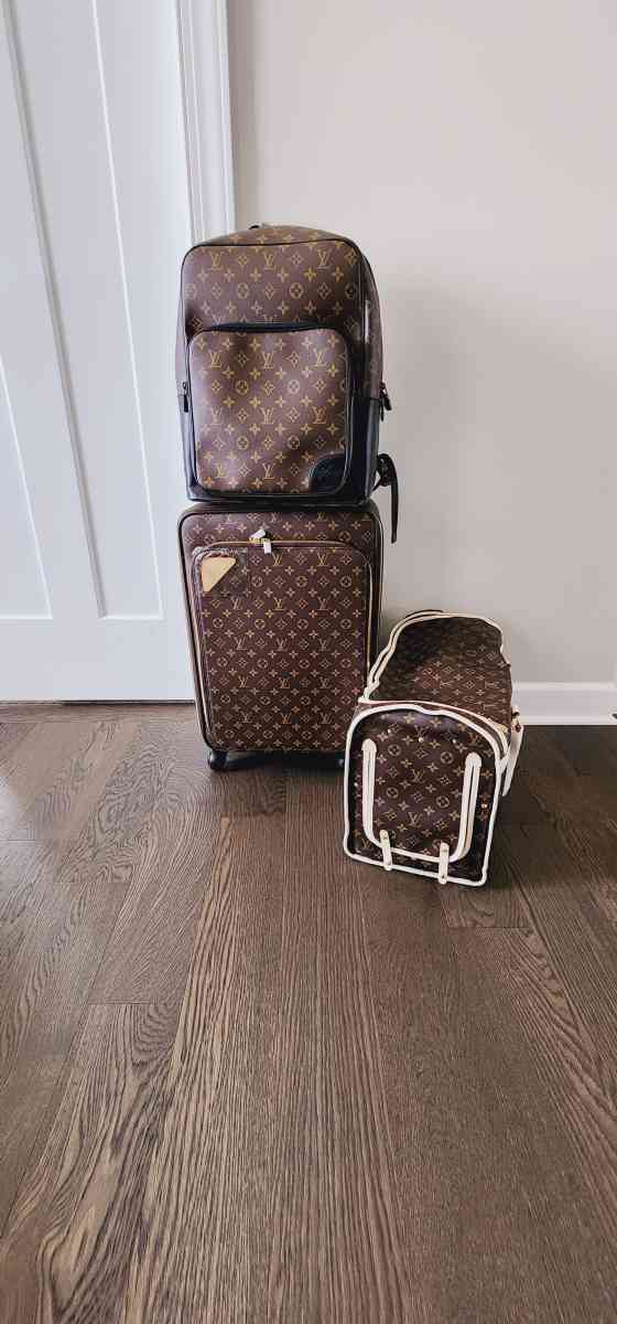 Louis Vuitton travel luggage set