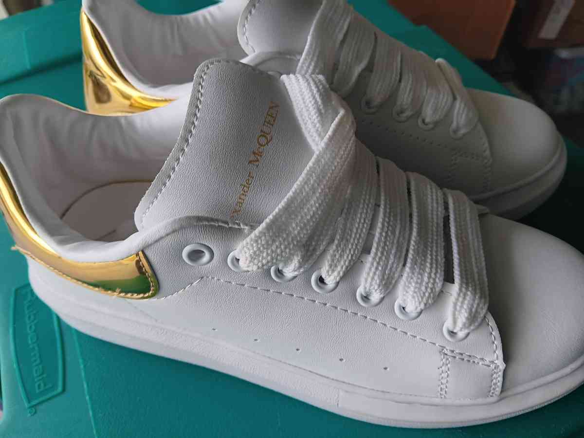 Alexander McQueen white fashion sheakers
