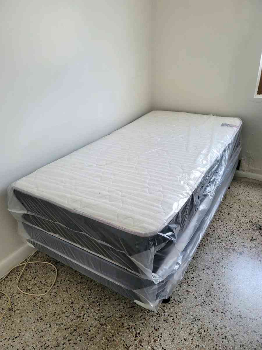 NEW TWIN SIZE SET MATTRESS AND BOX SPRING2PCS