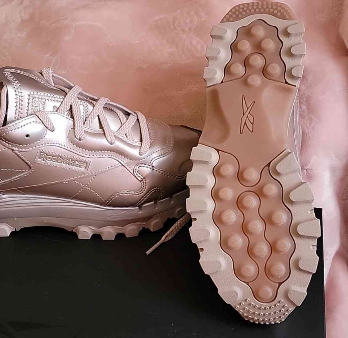 Reebok Cardi B Rose Gold