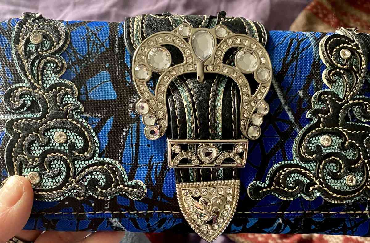 camo purse with a camo wallet