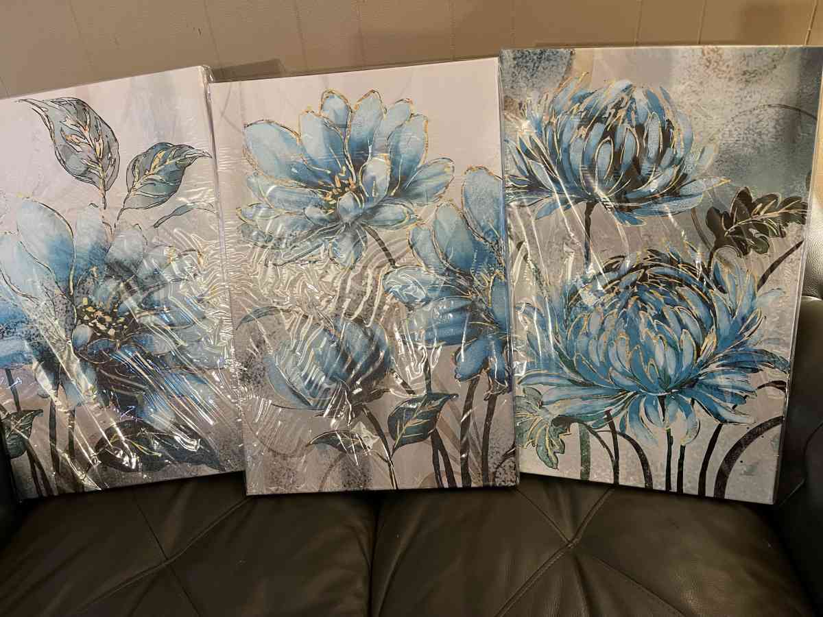 Blue Floral Canvas Set