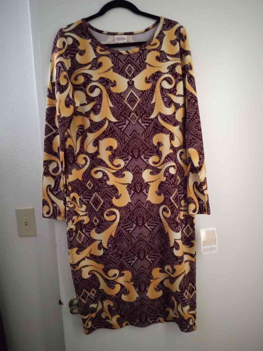 NWT LuLaRoe XL Elegant Debbie Retails for  50