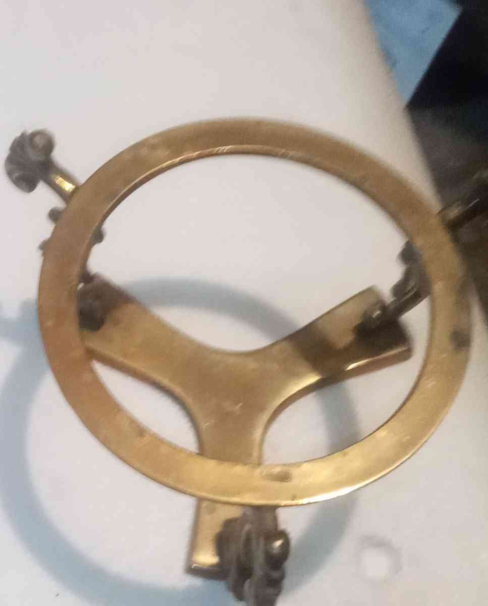 desk top brass stand