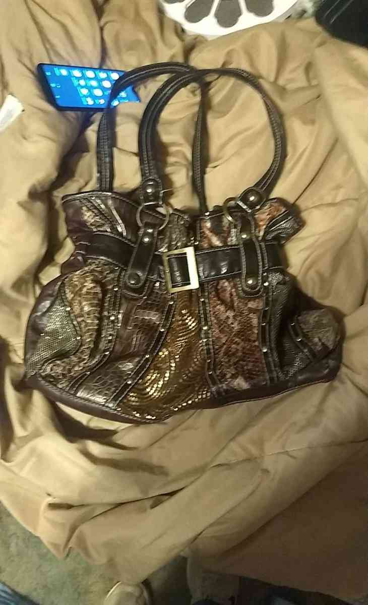 chateau purse