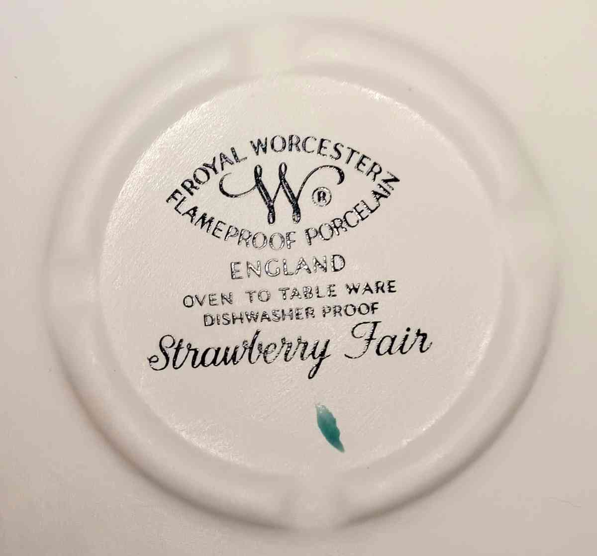 Royal Westinghouse casserole dish with cover