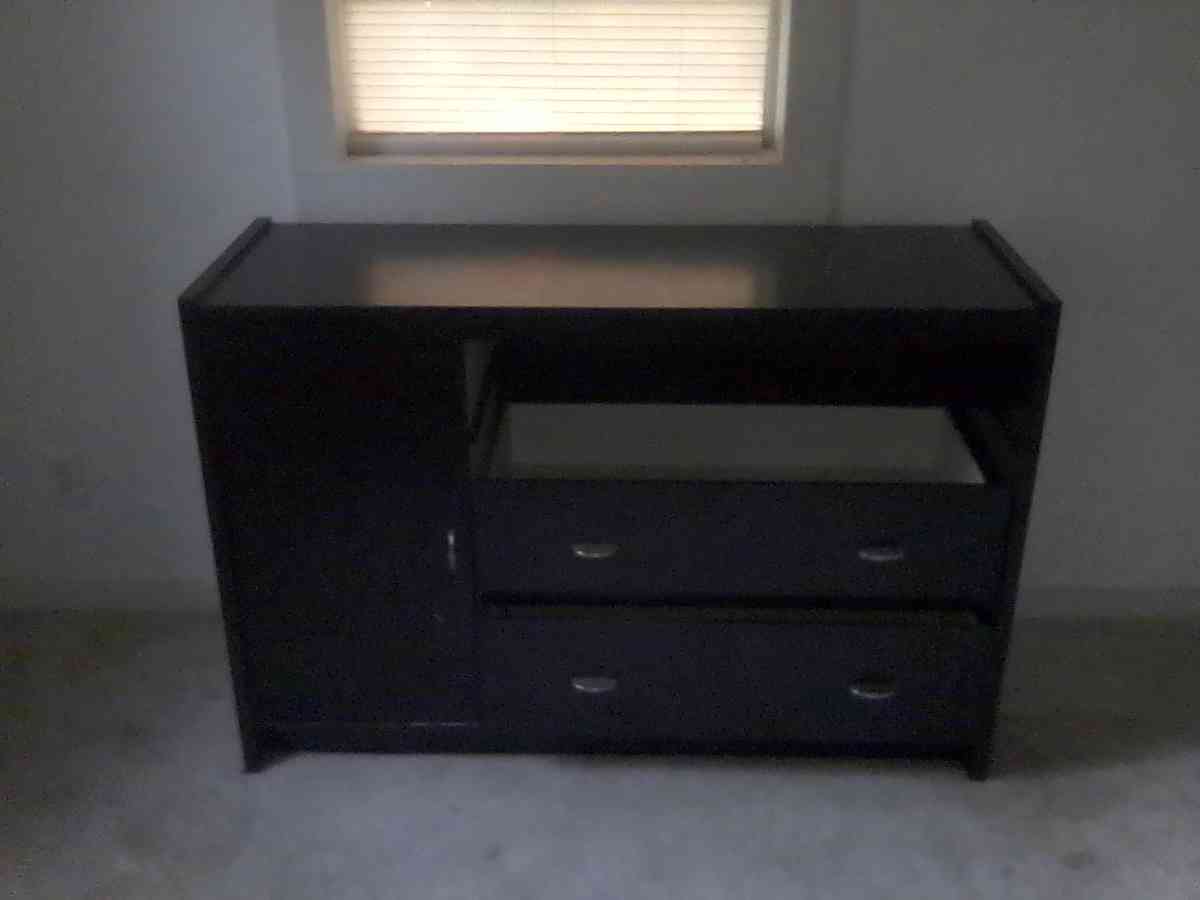 twin size bed used may be once or twice