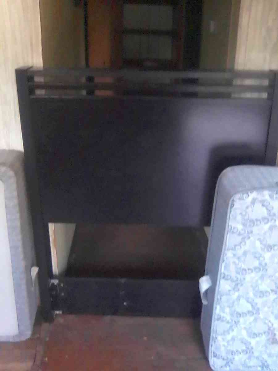 twin size bed used may be once or twice