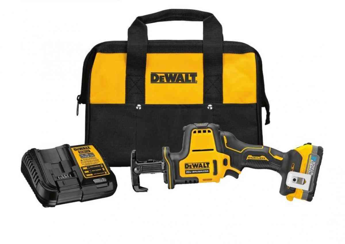 Dewalt reciprocating saw dcs369 w battery and charger