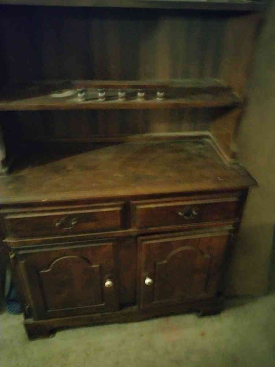 2 piece hutch Brown color