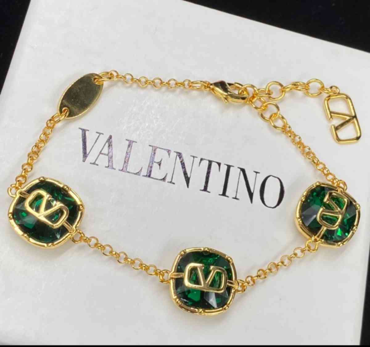 Valentino set fine jewelry