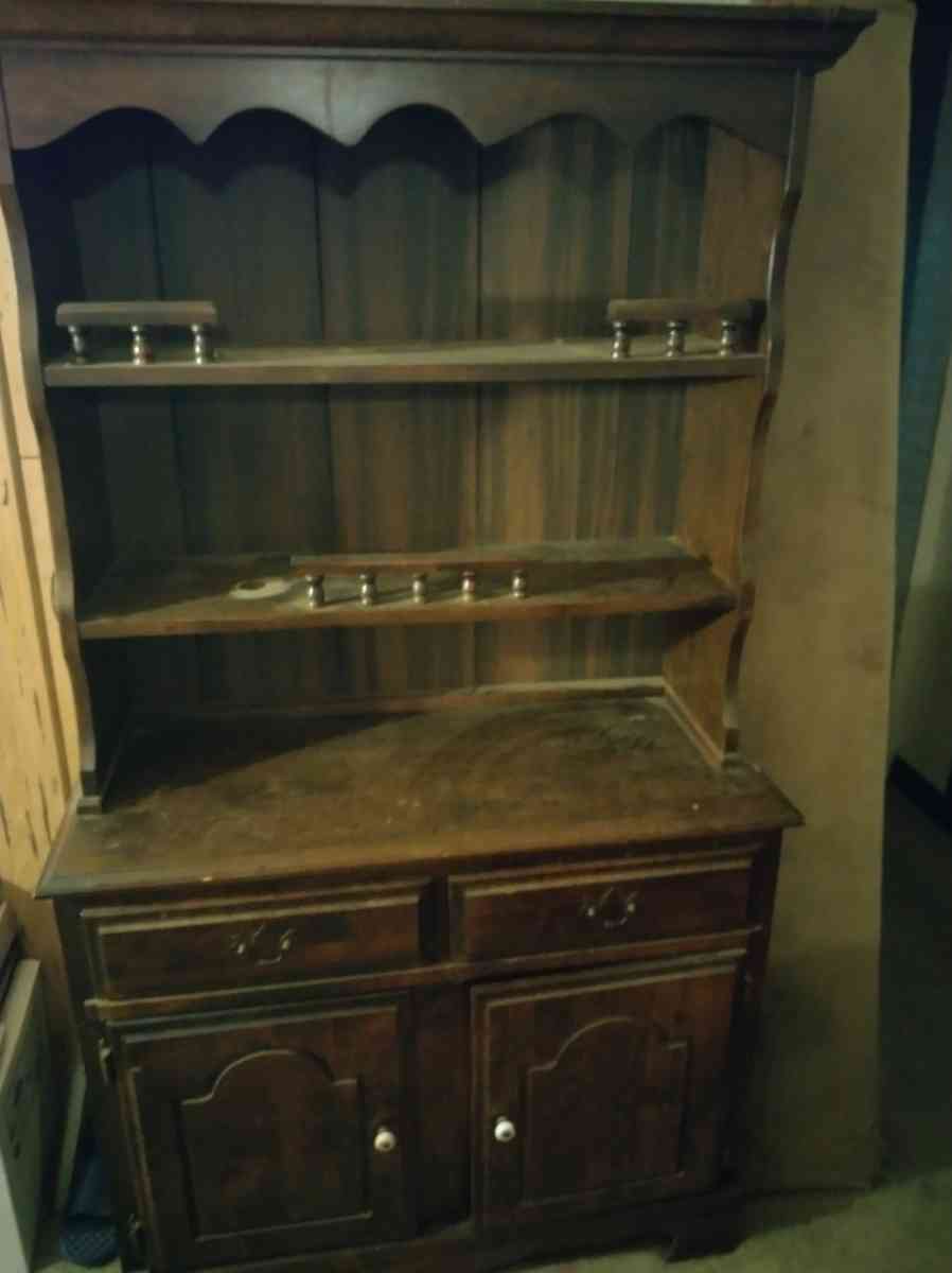 2 piece hutch Brown color
