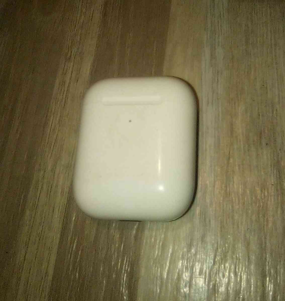 apple airpods 1st gen missing the right earbud