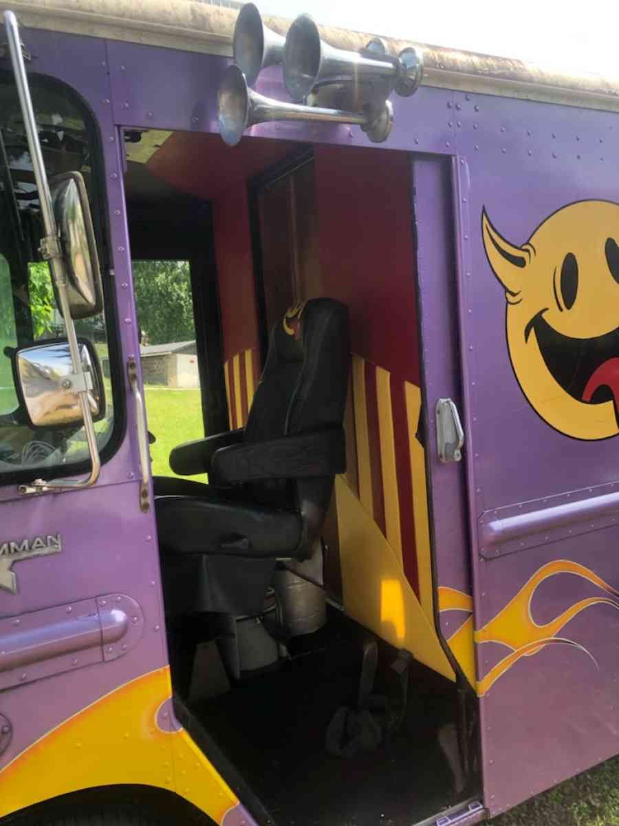 1967 Grumman Box Truck