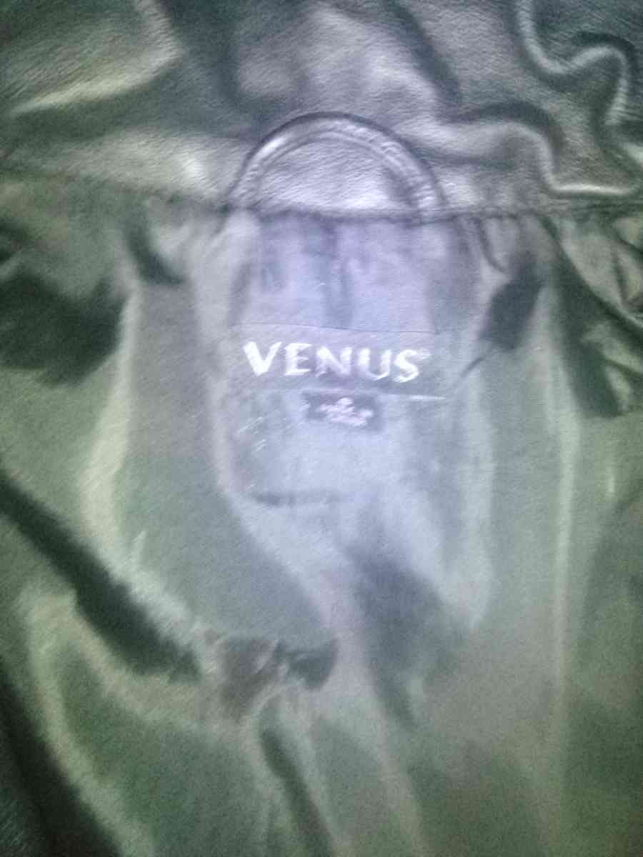 womens black leather jacket