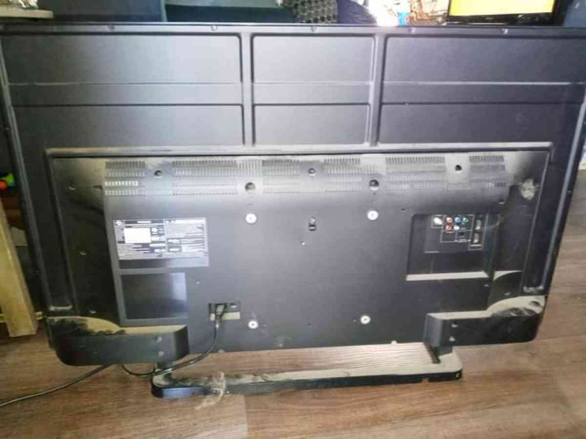 Toshiba tv 40in noting wrong with it at all