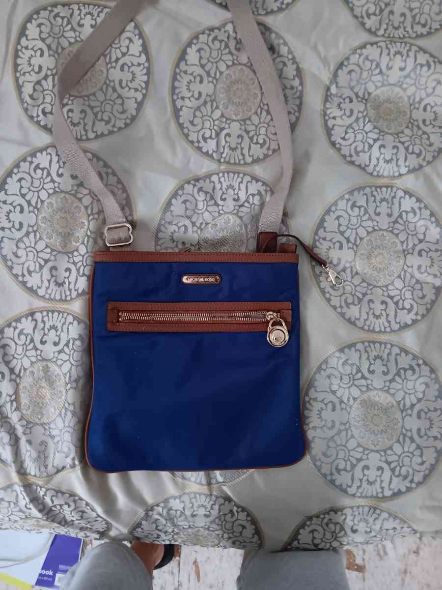 Michael Kors Crossbody Bag