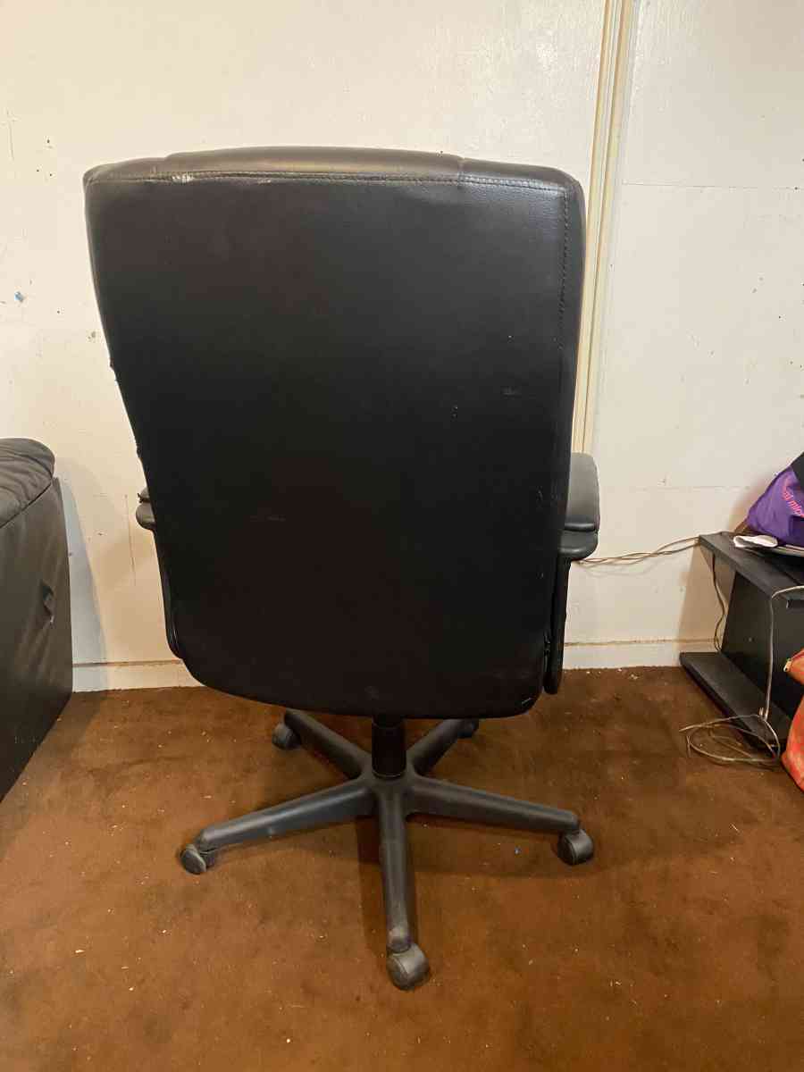 office rolling chair