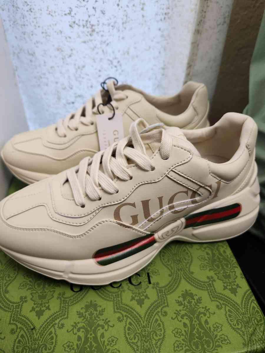 Gucci Sneaker size 7