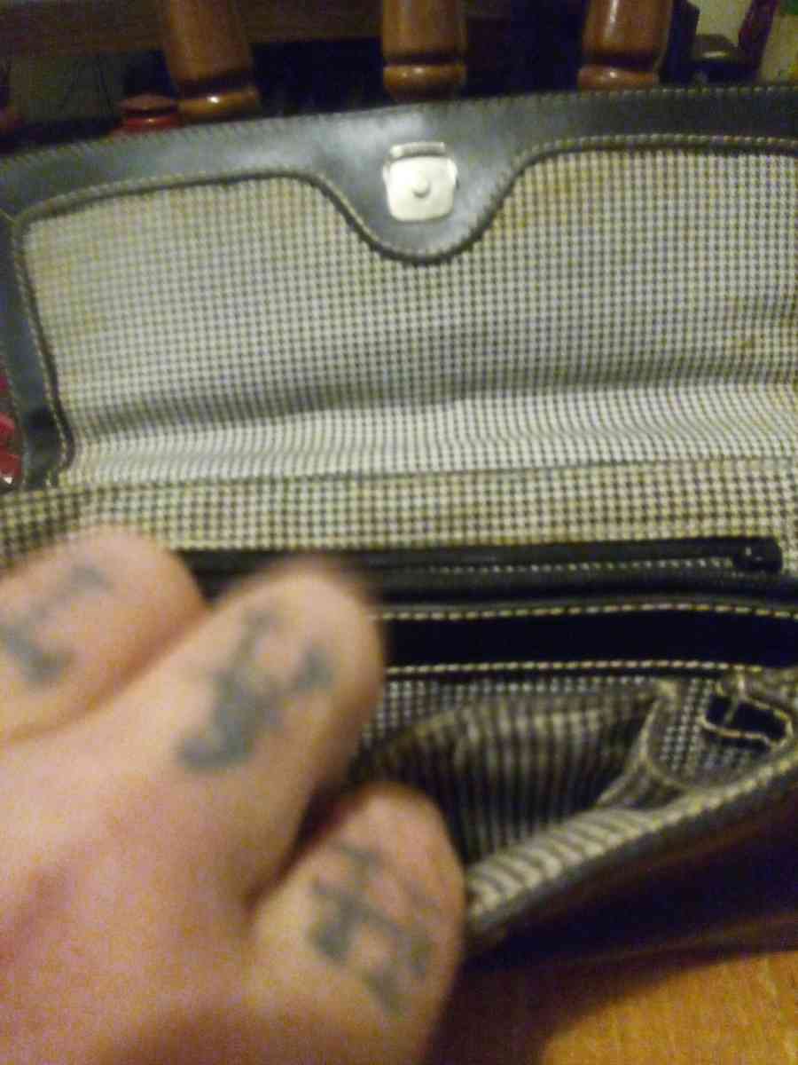 LIZ Clainborne ACCESSORIES