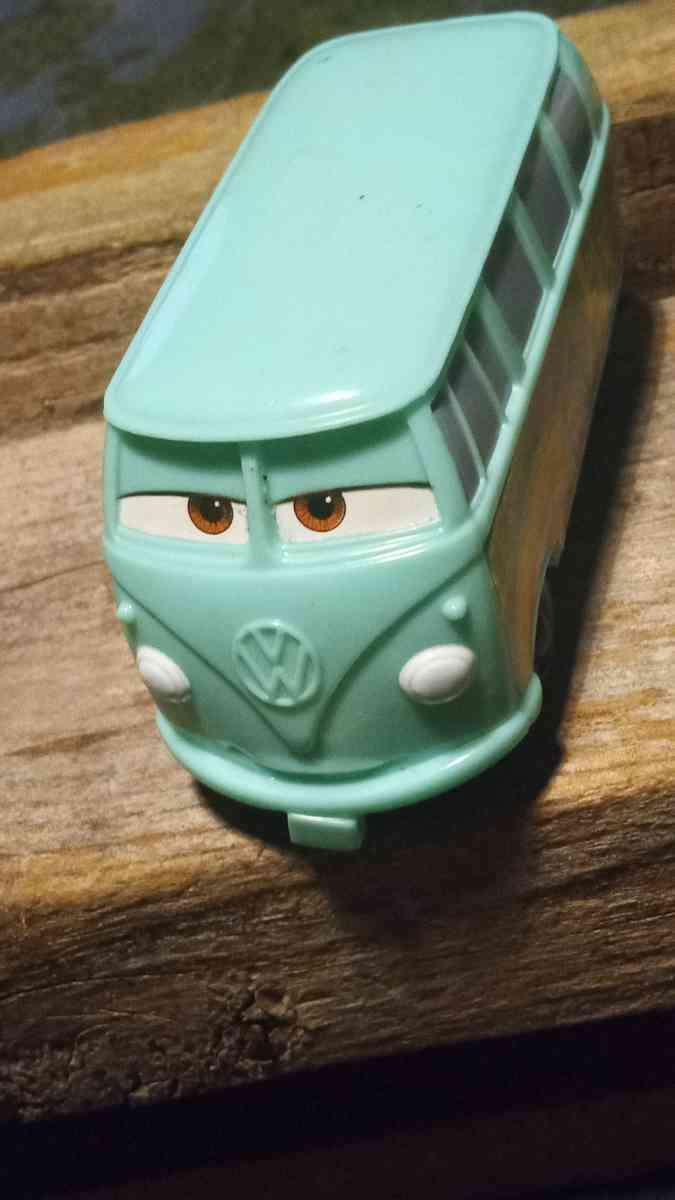 Disney Pixar car Filmore eyes up Bus 2006