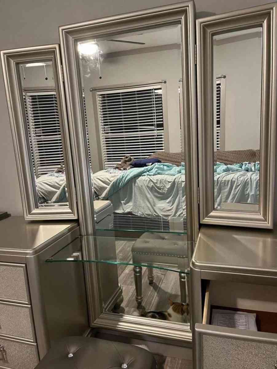 Sofia vergara vanity