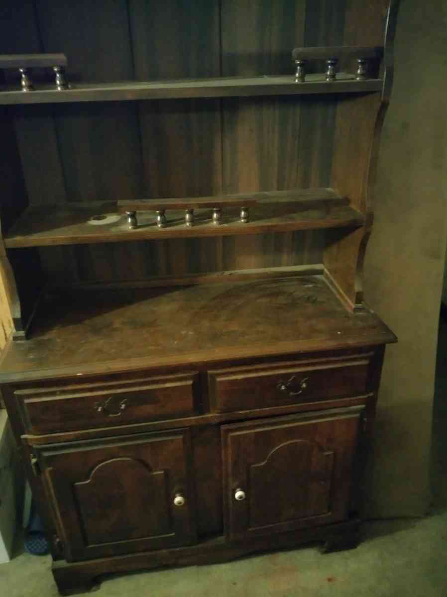 2 piece hutch Brown color