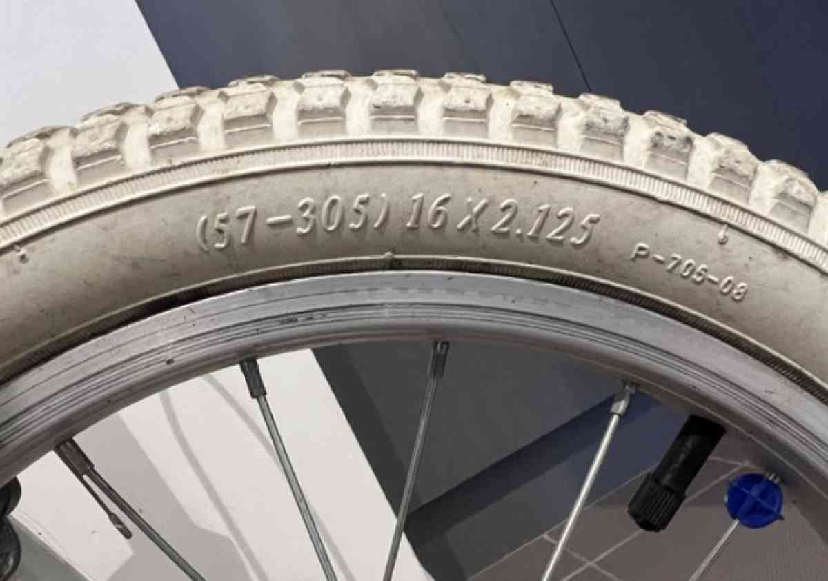 Childs bike 16 wheels