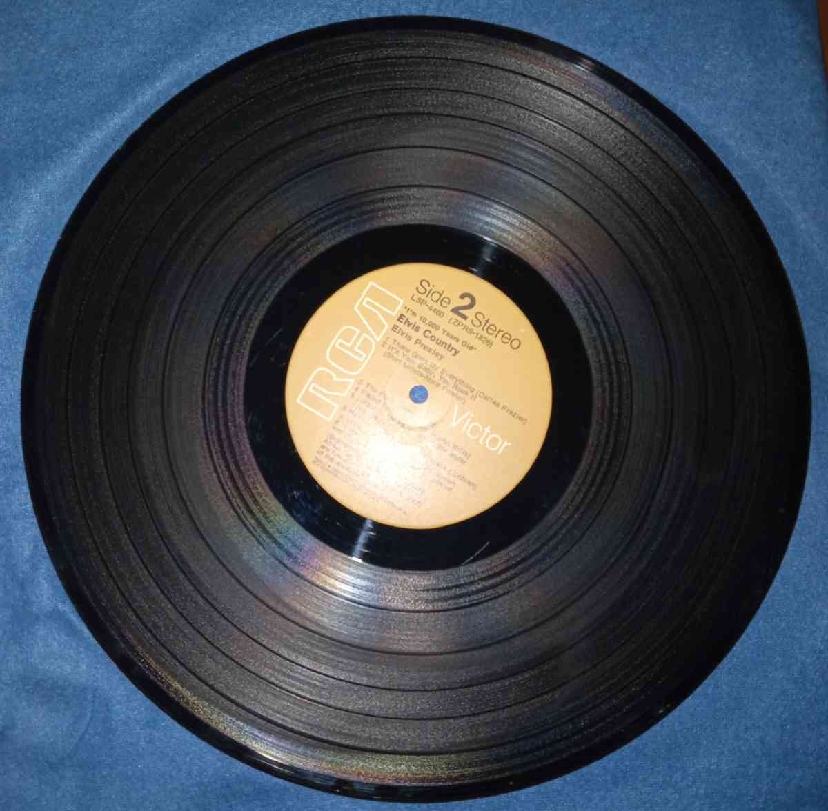 Im Ten thousand years old elvis country vinyl record