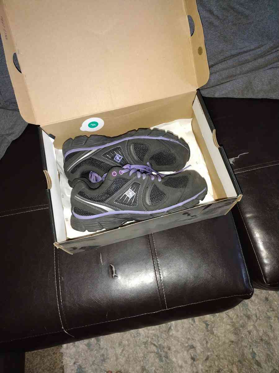 size 9 a half womens composite toe shoes