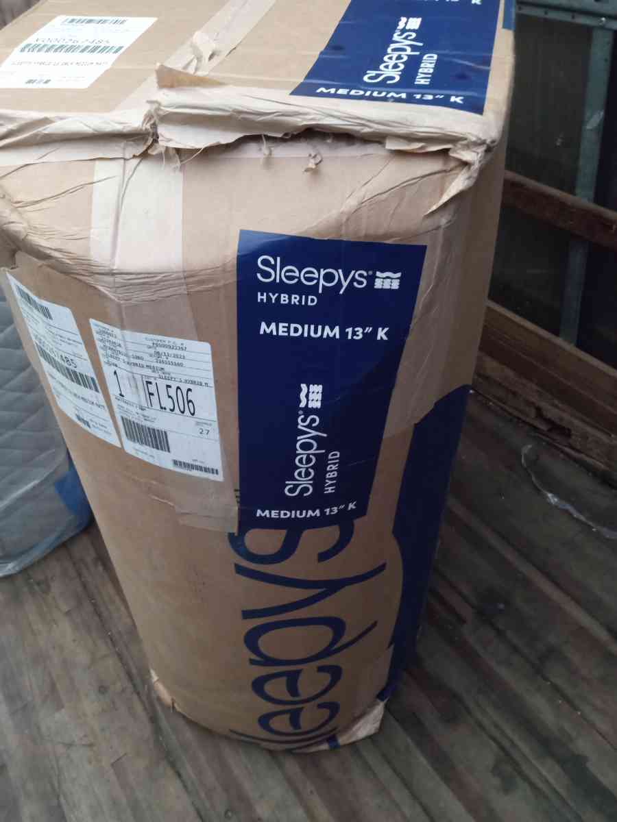 Brand new King size mattres sleepys medium hibryd