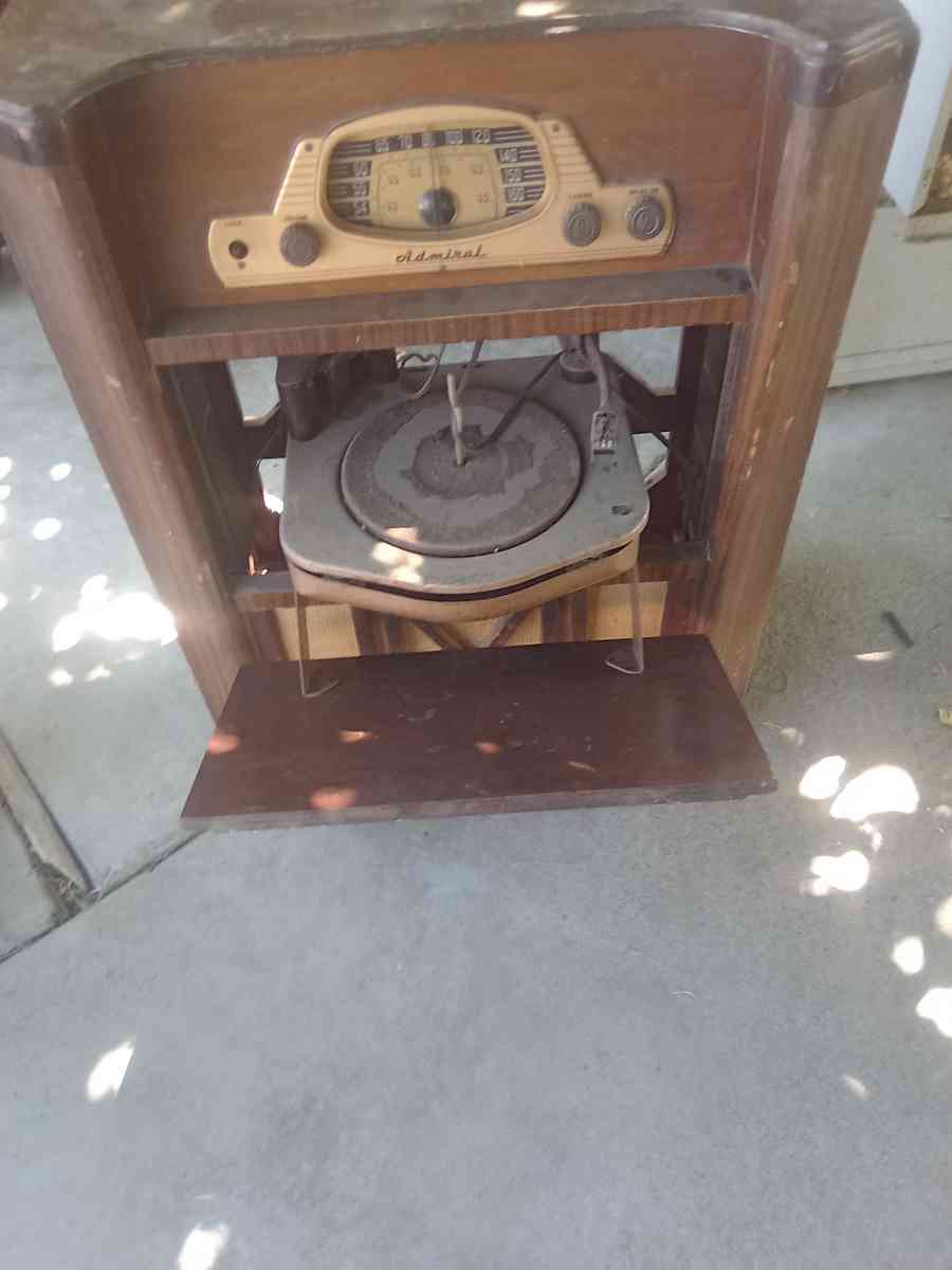 3 old 1940s vintage tube  sterios