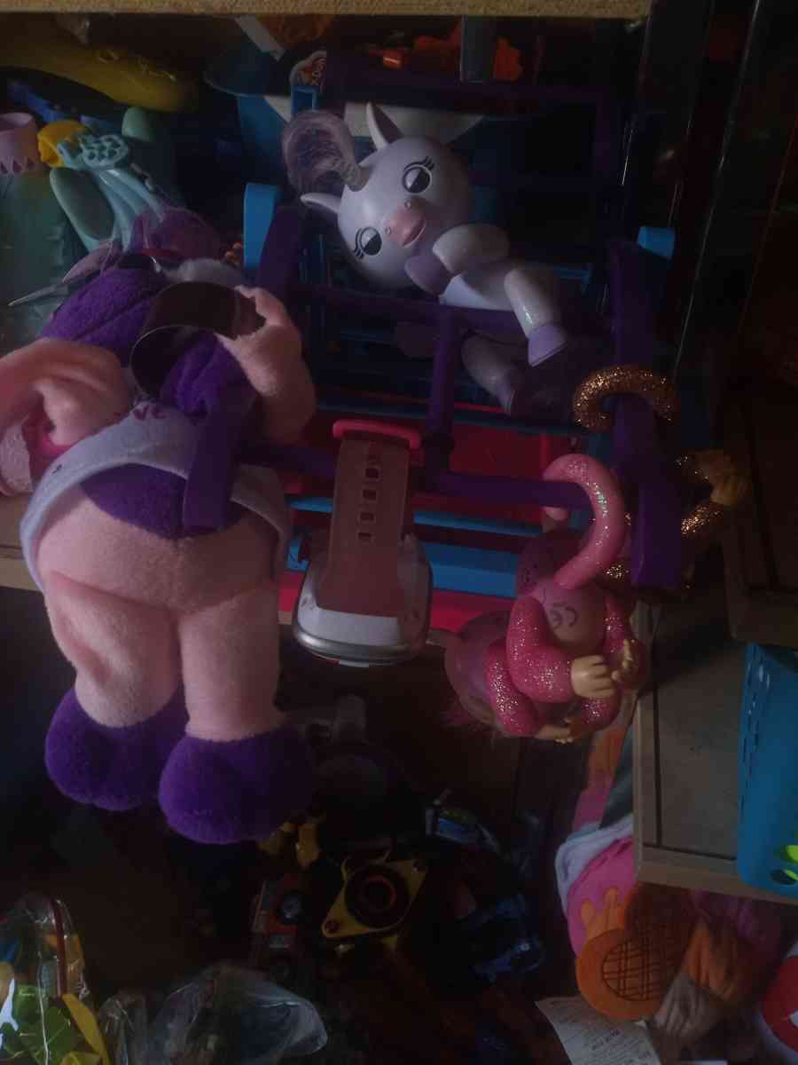 fingerlings 5 dollars  each