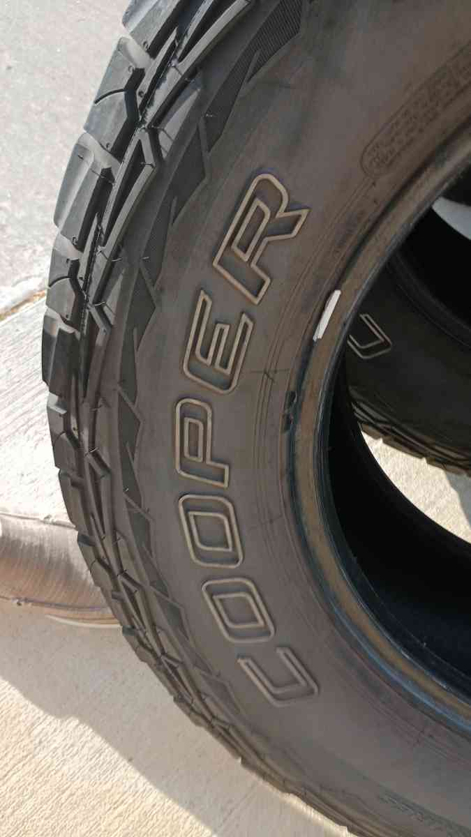 Cooper Advantage allterrain LT275 55 18