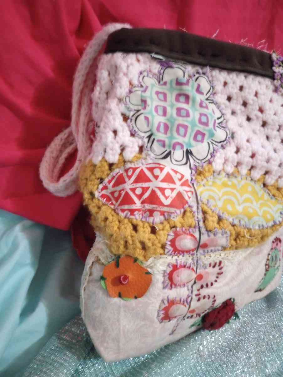 Vintage Style Crocheted Purse