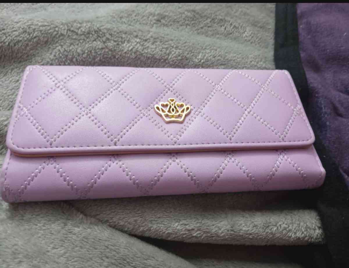 Womens long wallet