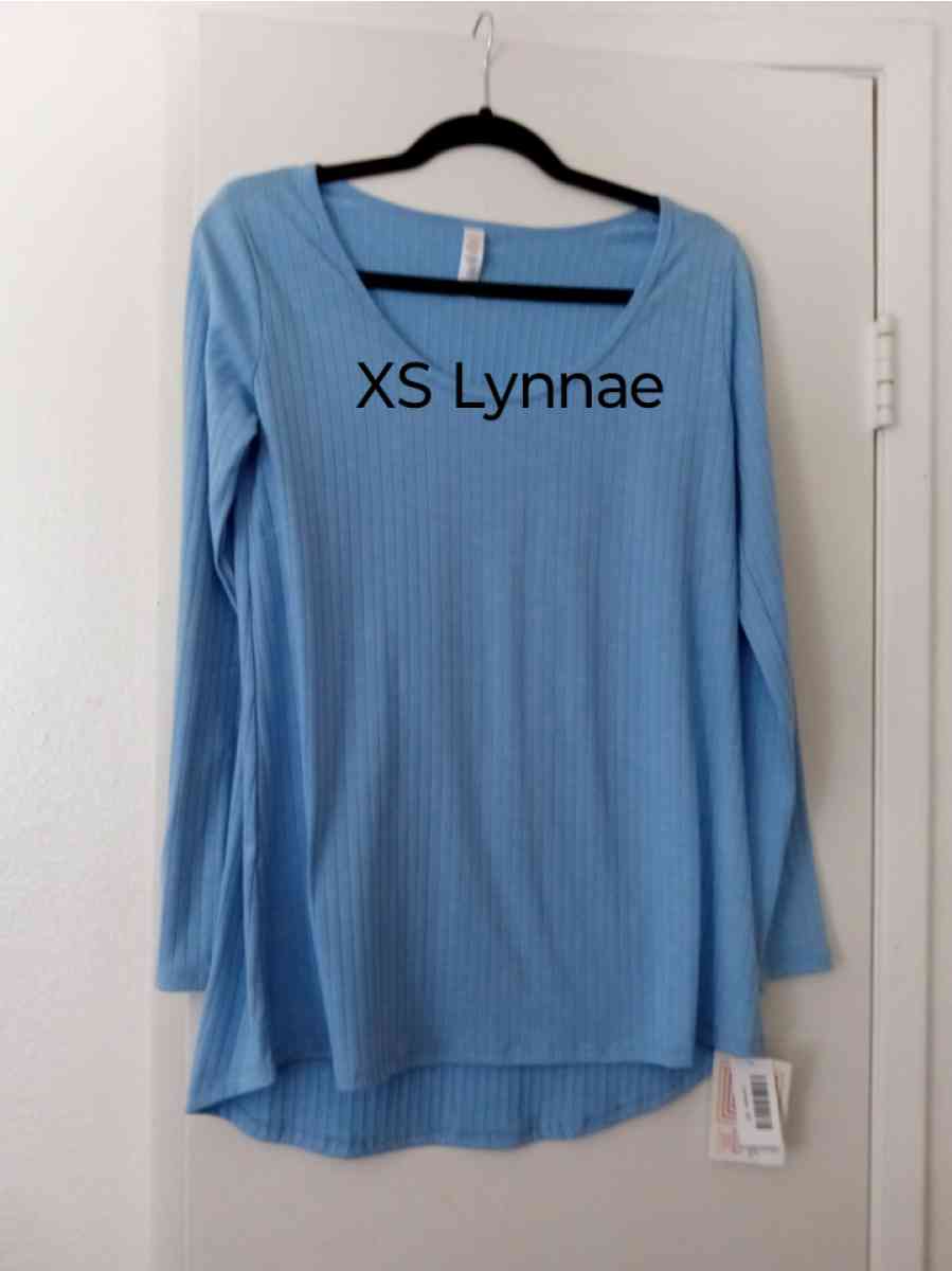 NWT LuLaRoe XS  Skirt outfit 35  Retails for 73 Toucan birds