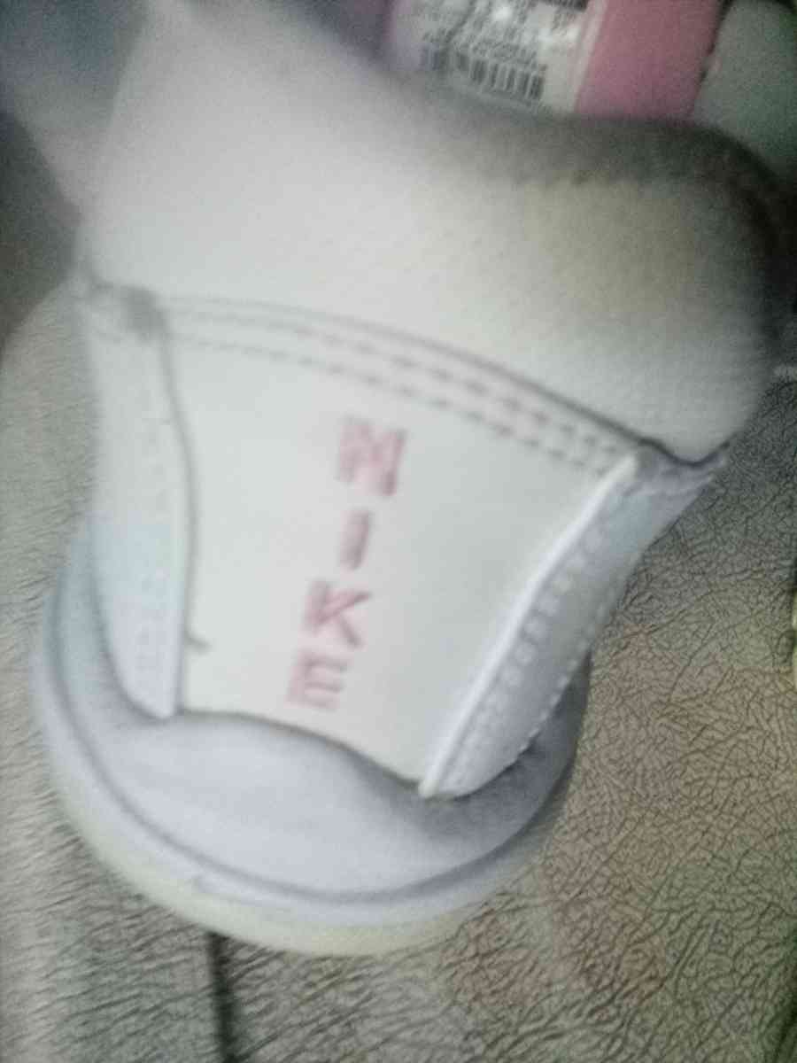 womens Nike shoes