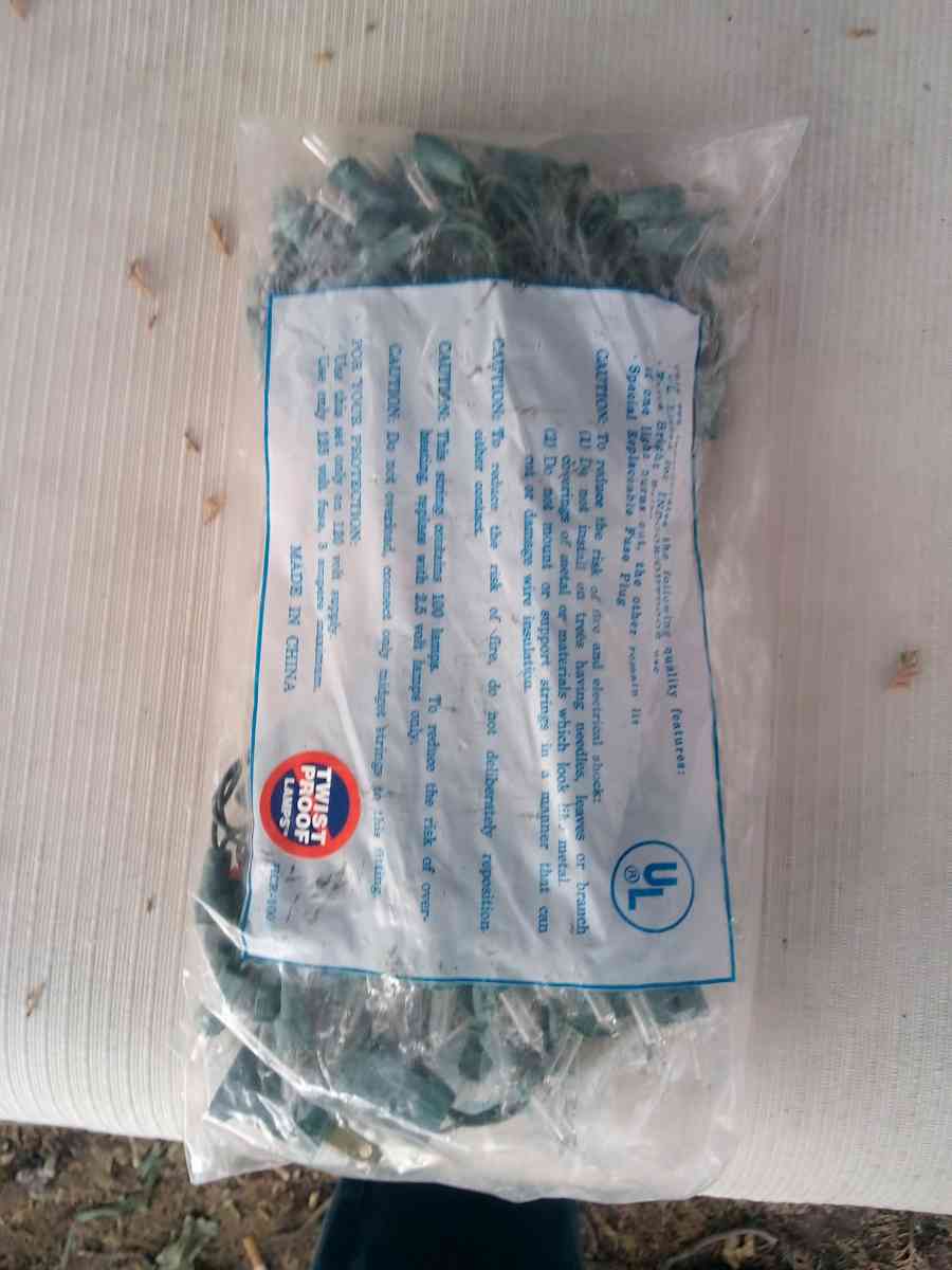 Christmas lights 20 pks 6 a piece still in plastic new